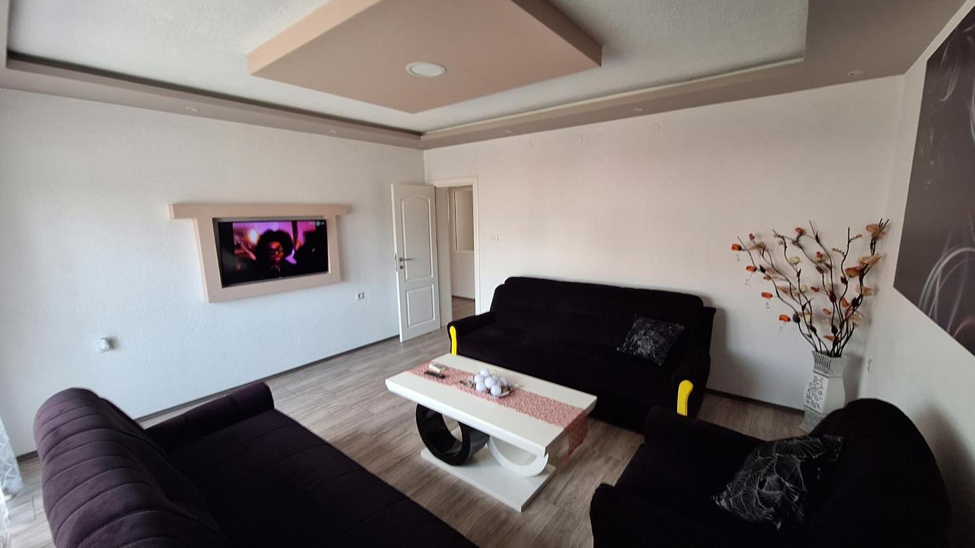 Kaca Apartmani 1 بانيا لوكا المظهر الخارجي الصورة