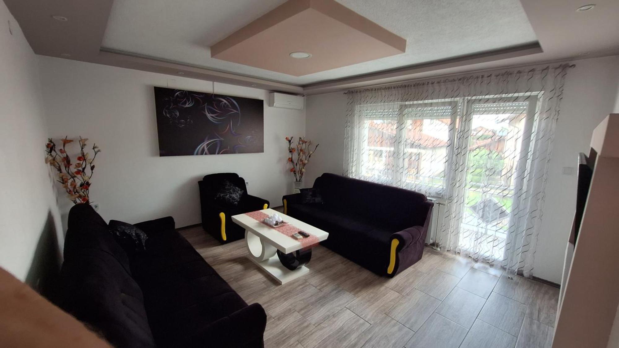 Kaca Apartmani 1 بانيا لوكا المظهر الخارجي الصورة