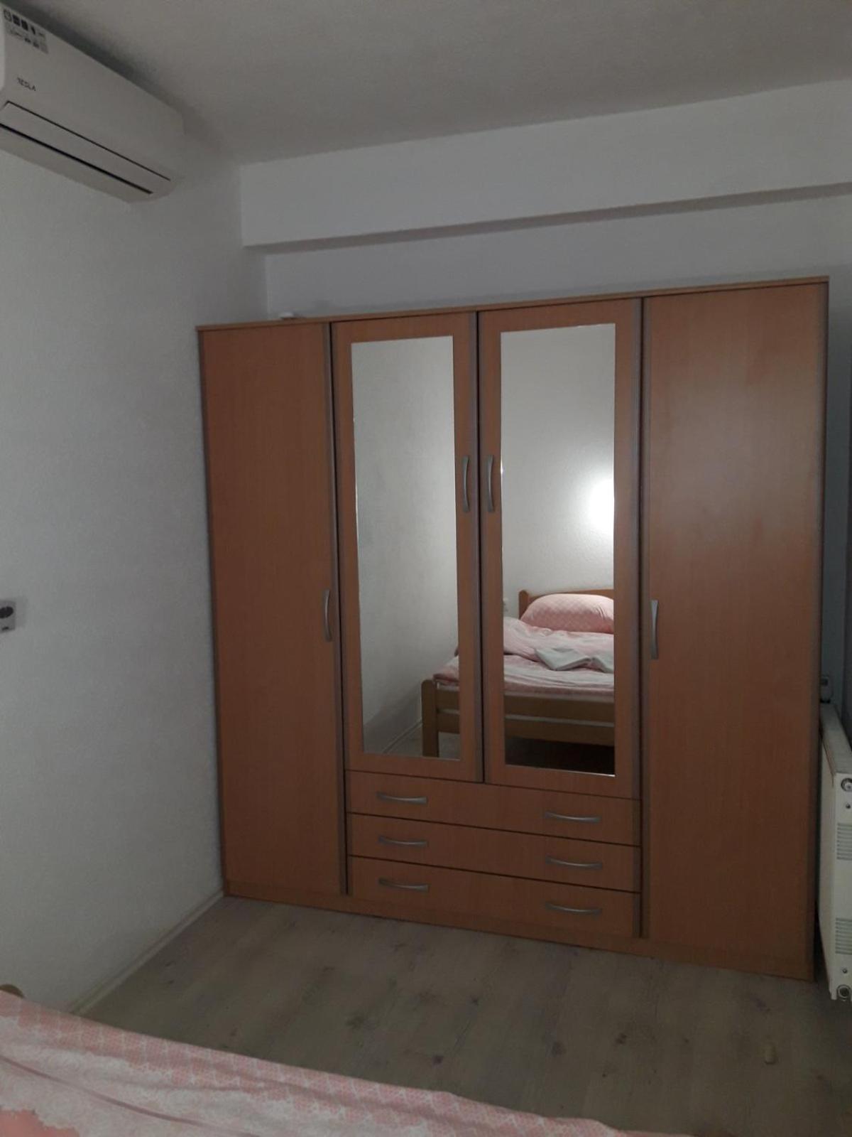 Kaca Apartmani 1 بانيا لوكا المظهر الخارجي الصورة
