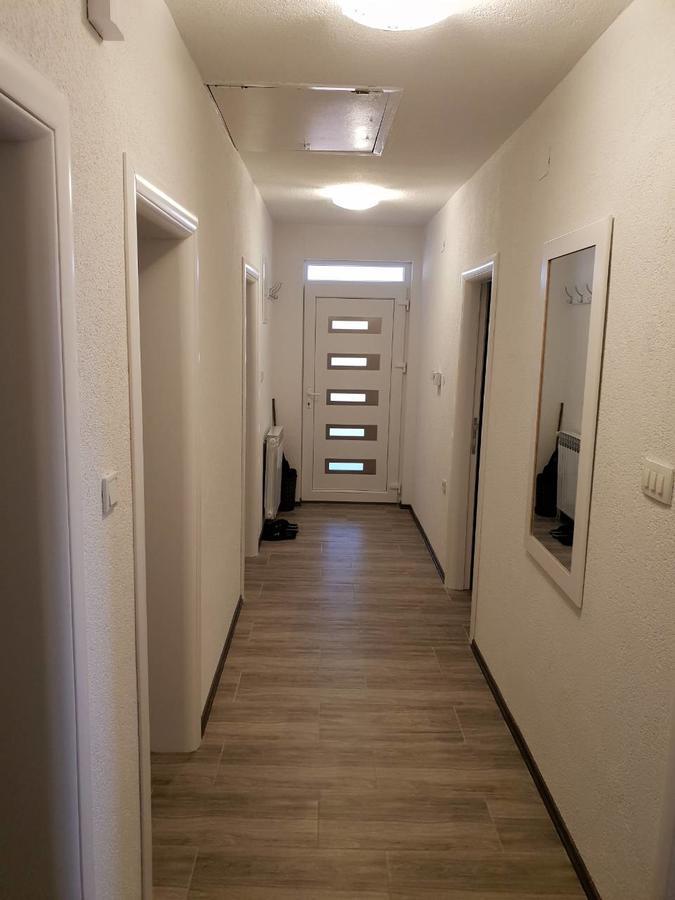 Kaca Apartmani 1 بانيا لوكا المظهر الخارجي الصورة