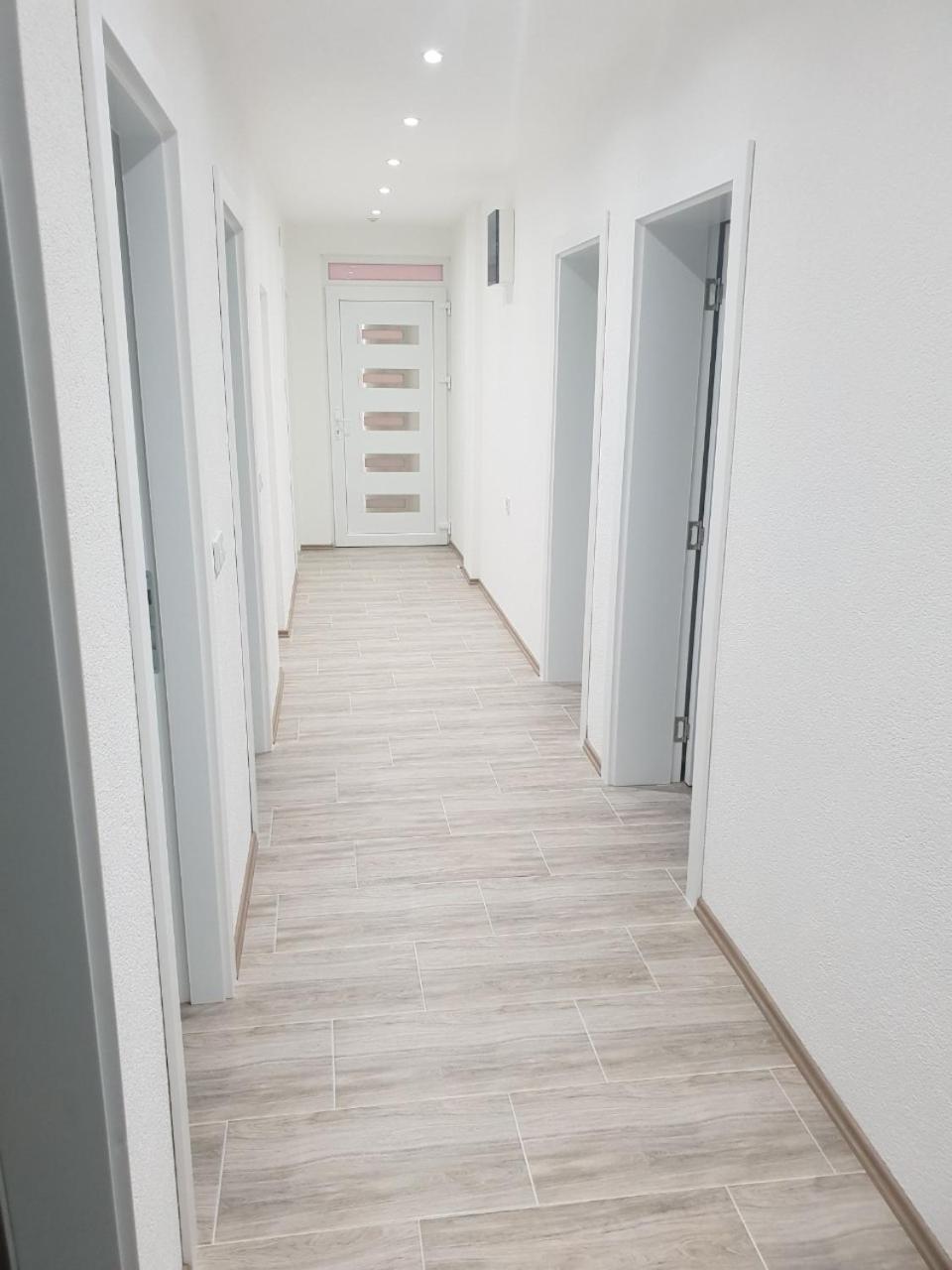 Kaca Apartmani 1 بانيا لوكا المظهر الخارجي الصورة