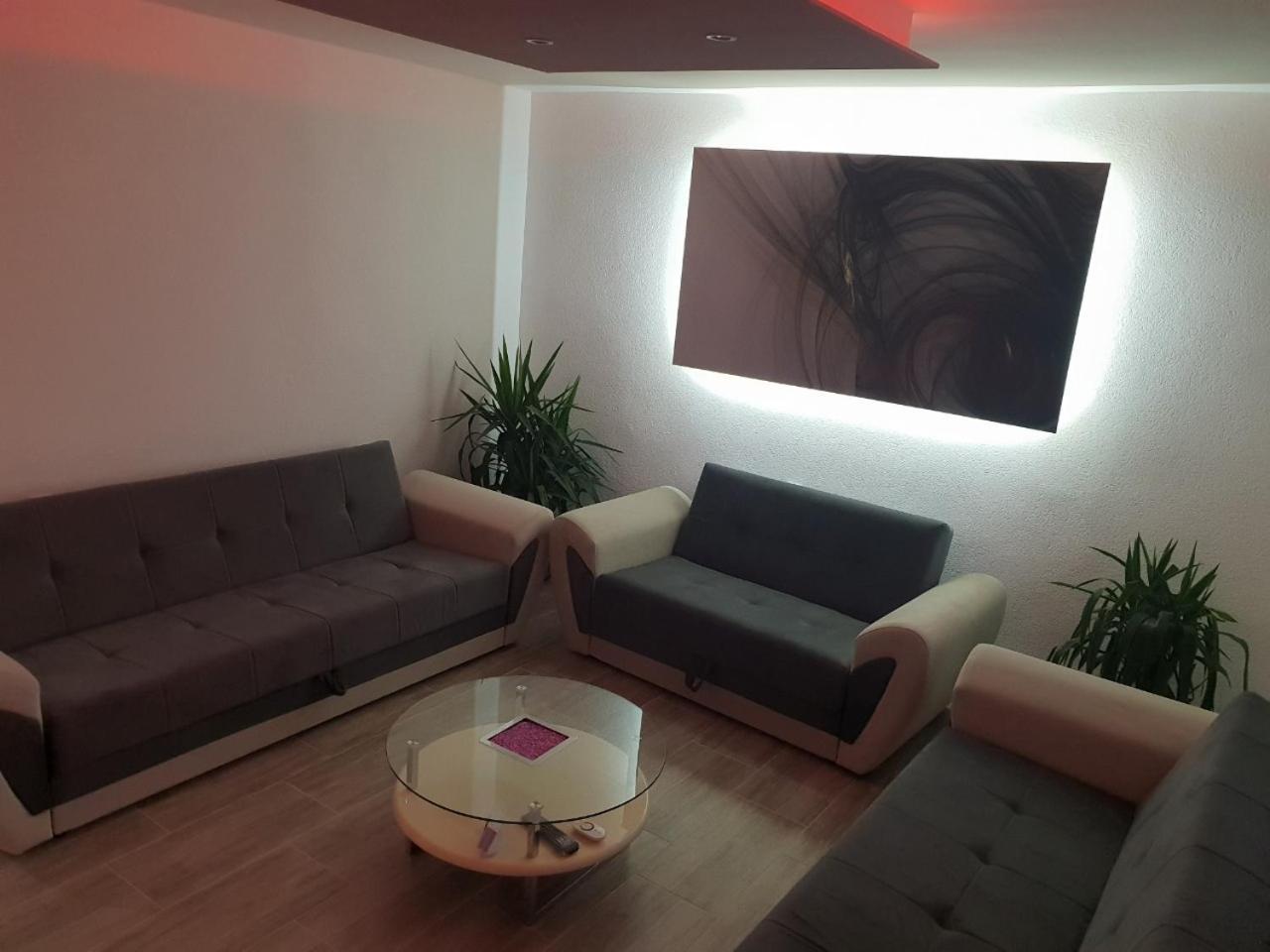Kaca Apartmani 1 بانيا لوكا المظهر الخارجي الصورة