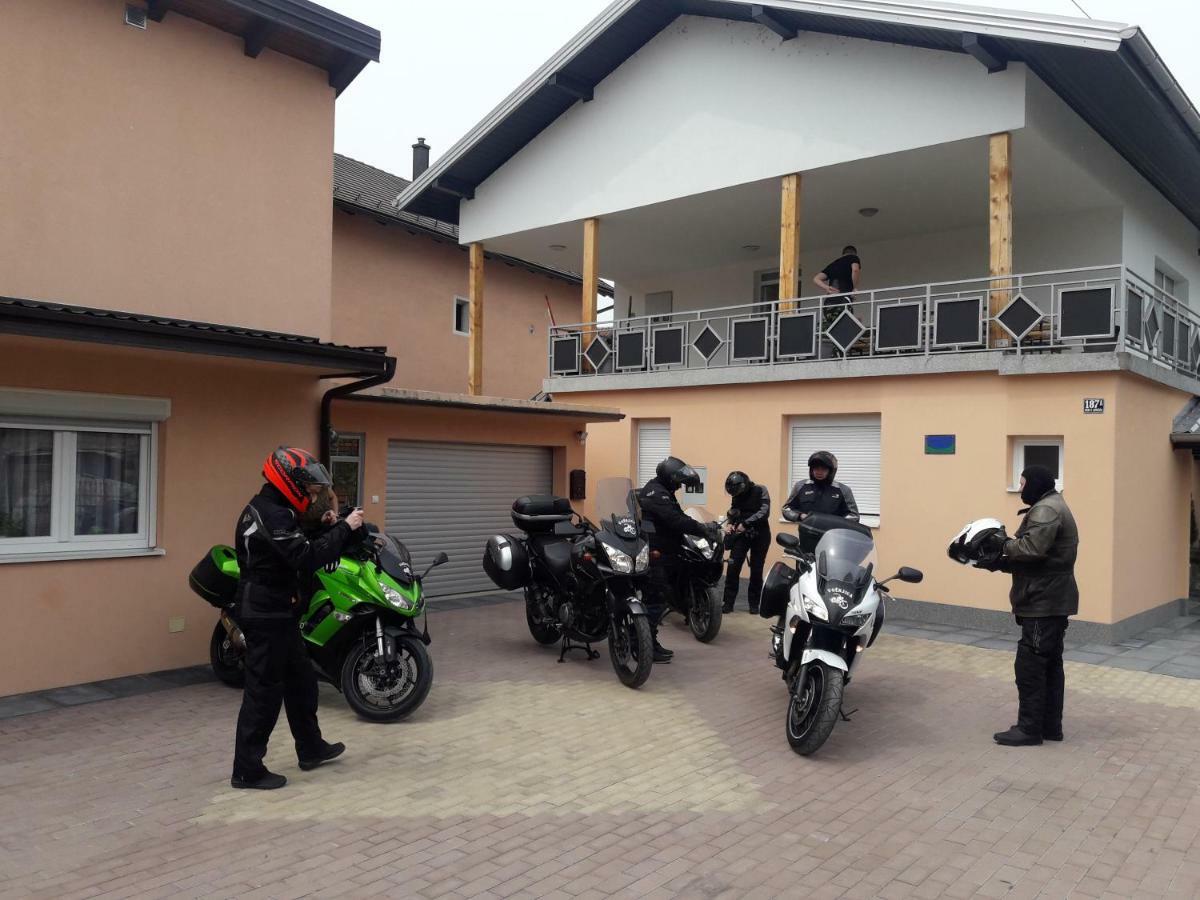 Kaca Apartmani 1 بانيا لوكا المظهر الخارجي الصورة